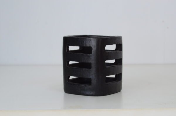 BLACK POTTERY PEN HOLDER